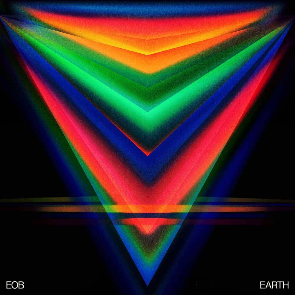 <strong><em>Earth</em></strong> 封面