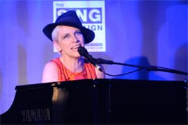 Annie Lennox, Hong Kong, 2009-04-28