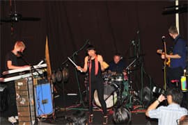 Little Dragon．2009年8月7日．香港