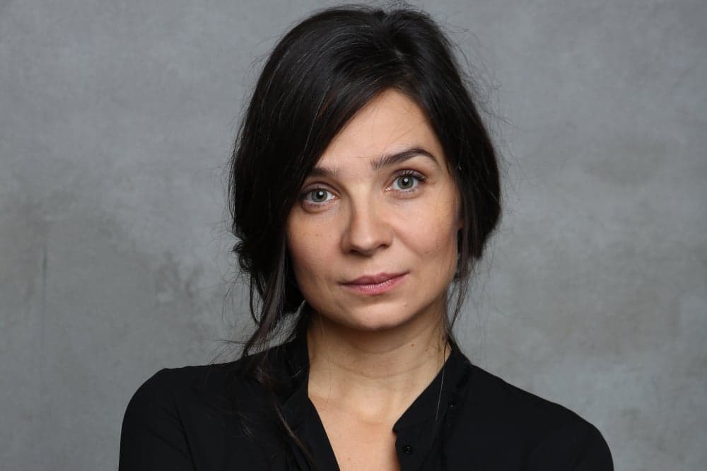 安妮茜嘉史莫贊絲嘉