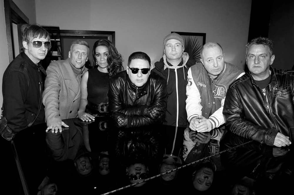 Happy Mondays - Live In Hong Kong