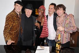 Grace Jones 簽約 Wall Of Sound